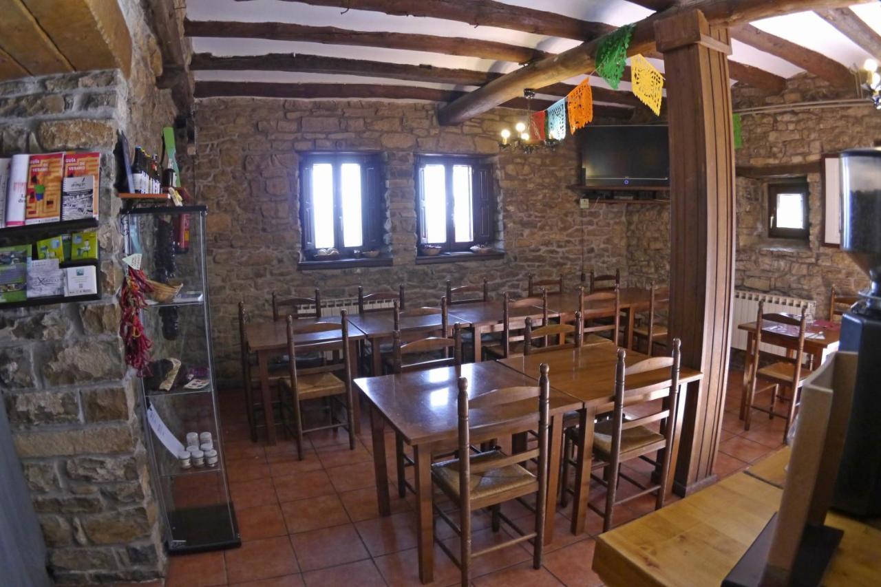 Albergue Restaurante De Artieda מראה חיצוני תמונה