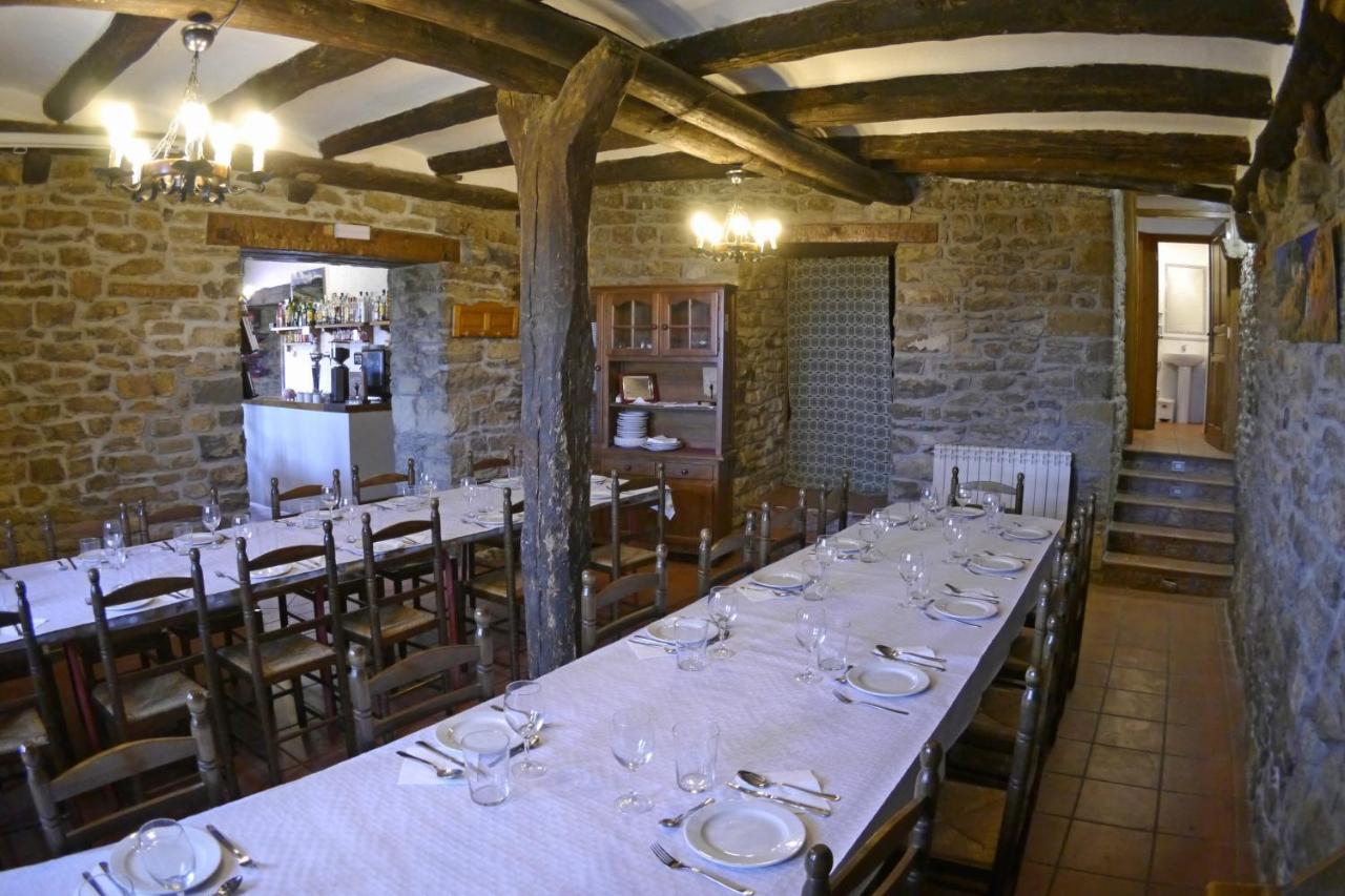 Albergue Restaurante De Artieda מראה חיצוני תמונה