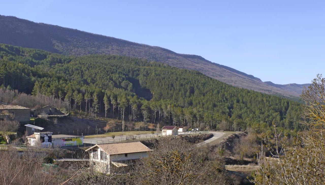Albergue Restaurante De Artieda מראה חיצוני תמונה