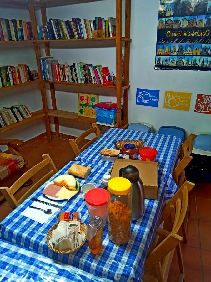 Albergue Restaurante De Artieda מראה חיצוני תמונה